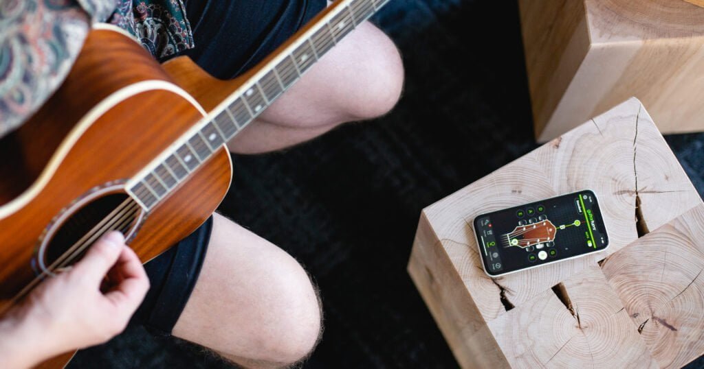 Mejores Aplicaciones para Afinar la Guitarra con el movil